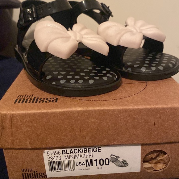 Girls black and white Mini Melissa size 10 - Picture 2 of 6